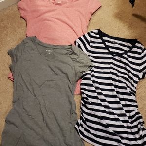 Lot of 3 XS maternity tees